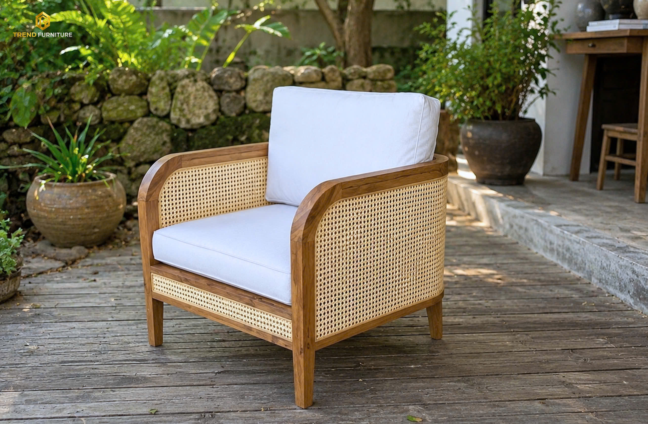 Ghế bành mây đan khung gỗ teak